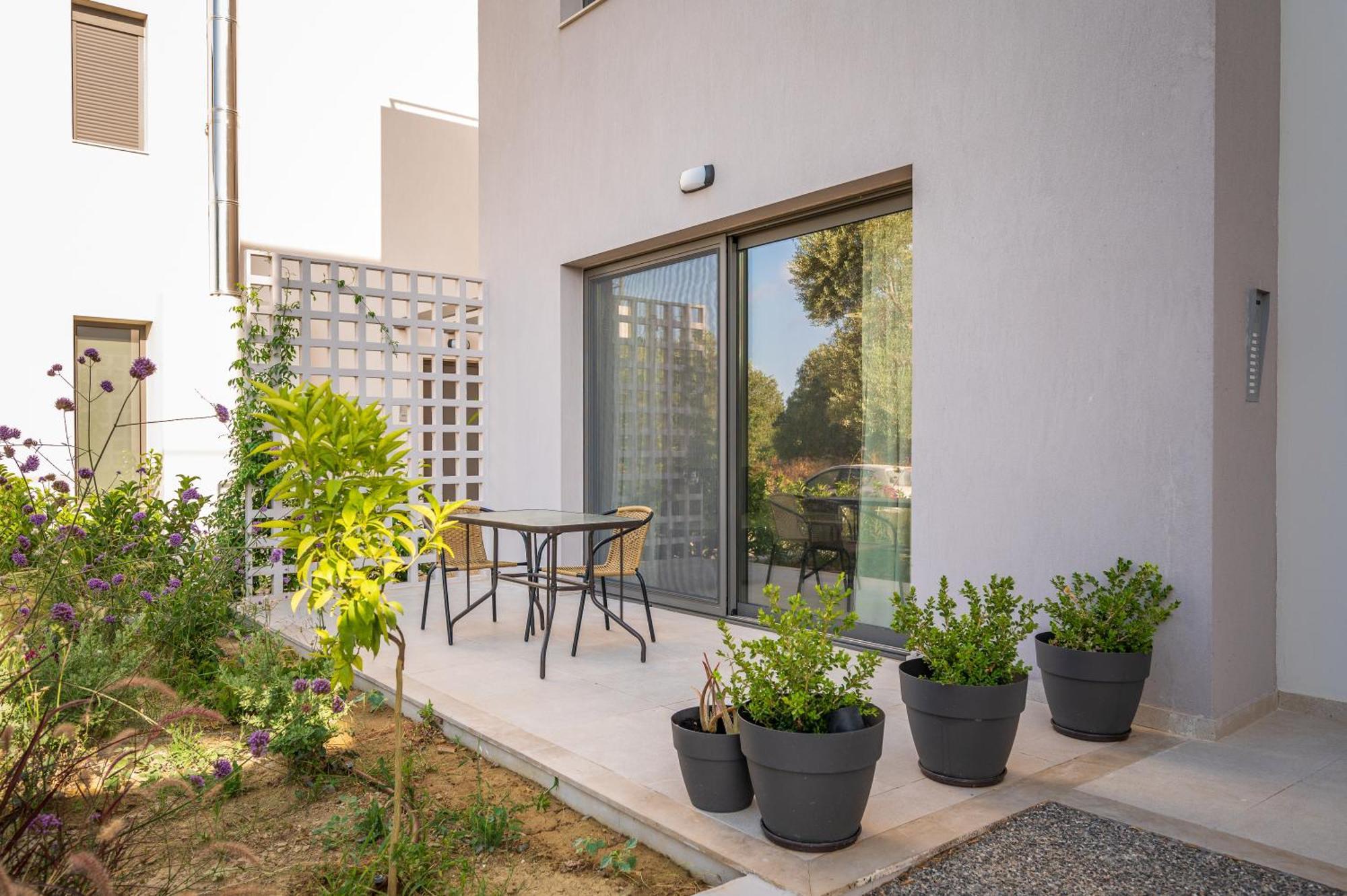 Arangia Garden Maisonette