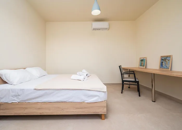 Arangia Garden Maisonette