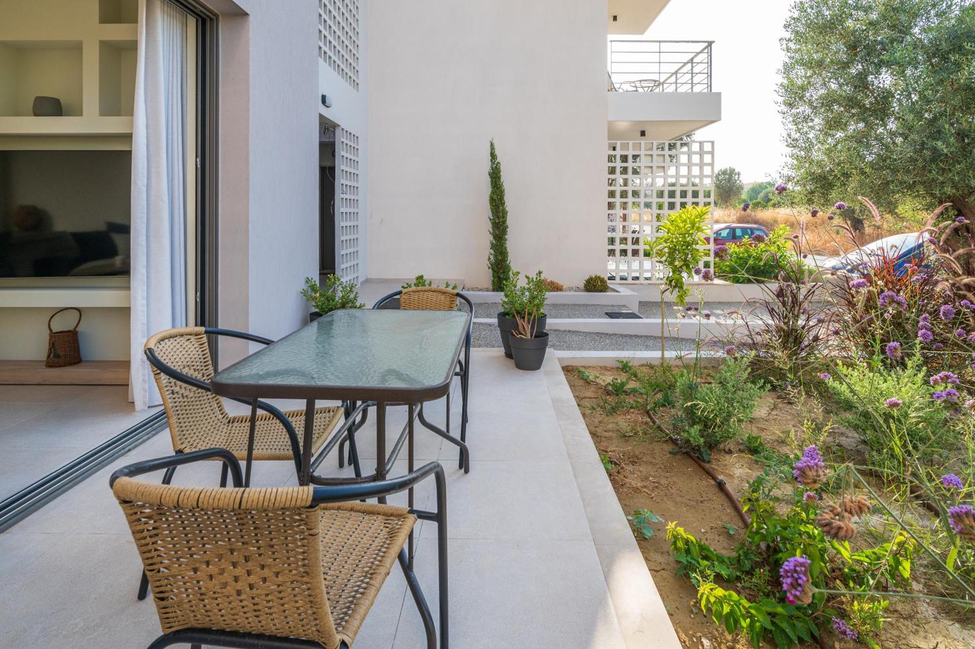 Arangia Garden Maisonette Apartment